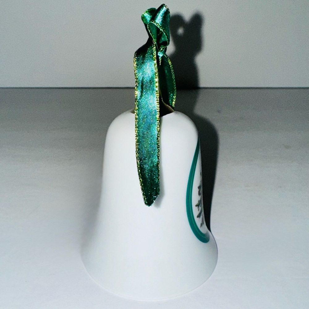 Spode Porcelain Christmas Tree Bell Ornament Hand Bell, 2001 - Picture 5 of 9